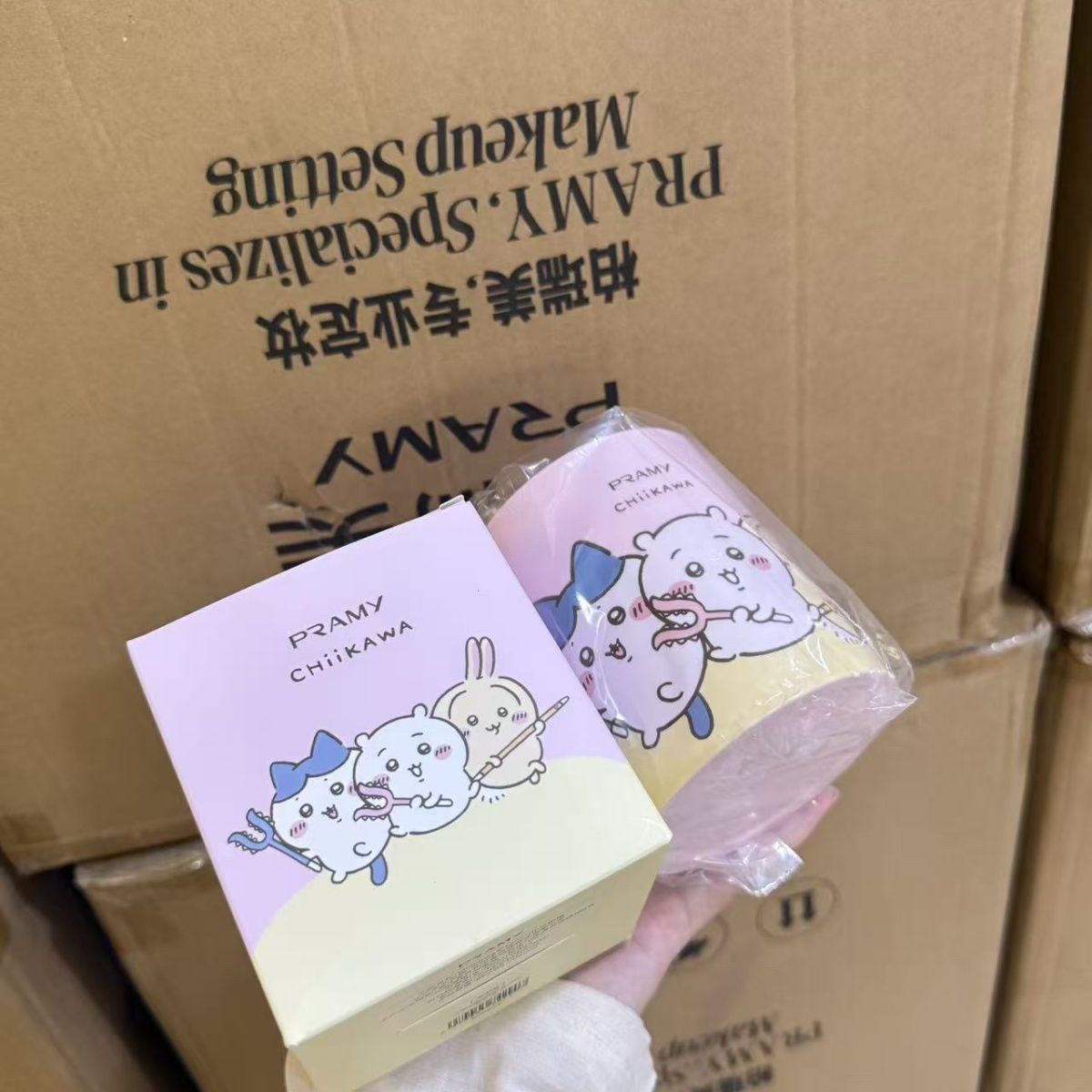 Chiikawa Co branded Makeup Bru - Home Decor Brand ulasan dan harga