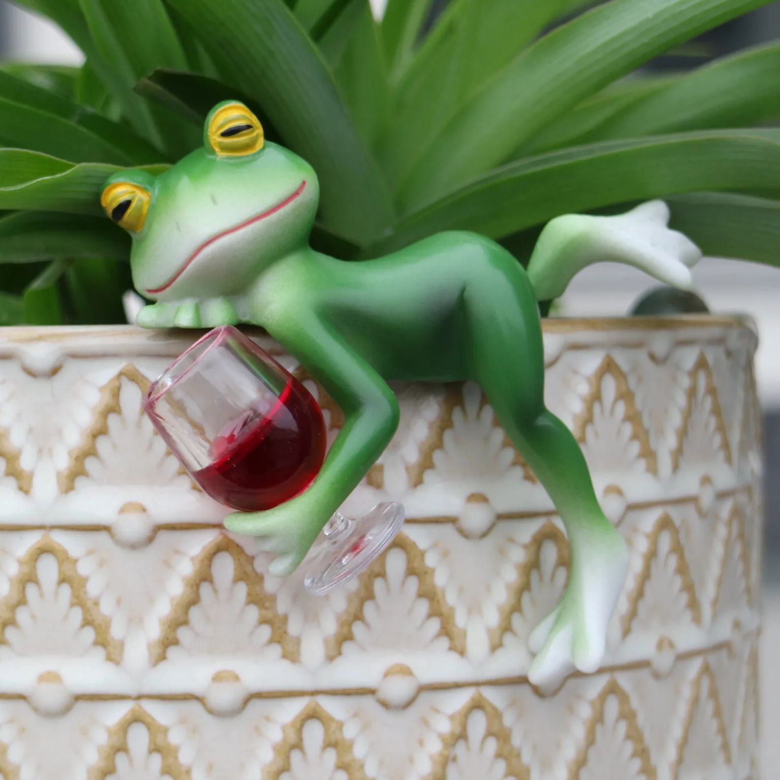 A delightful green frog and wi - Terrarium Glass Bottle ulasan dan harga
